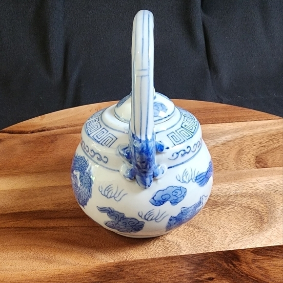 Vintage Asian Hand Painted Blue TeaPot. - Picture 3 of 8